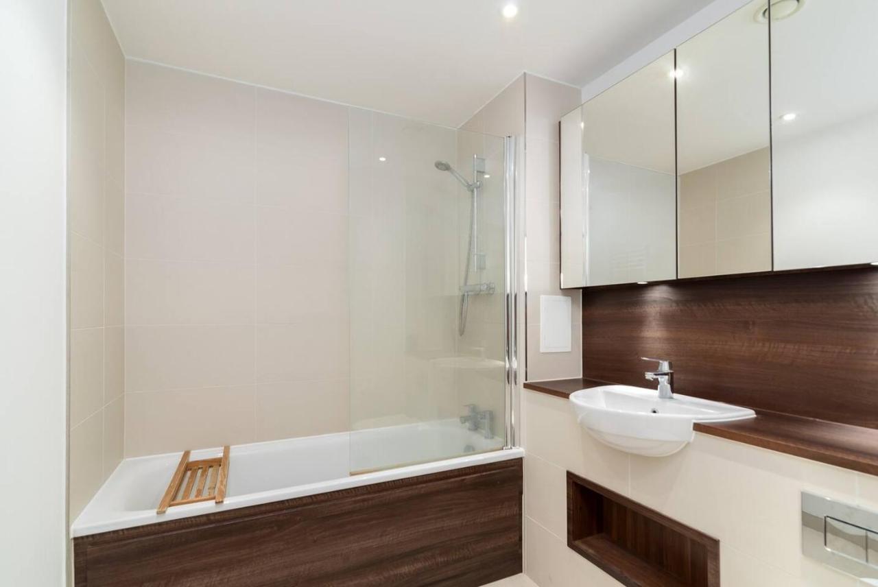 Joivy Lovely Studio Flat With Terrace In Southeast London Exteriör bild